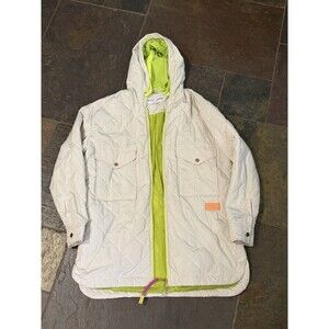 NikKi Jones Montreal White Quilted Jacket W/Hood  Pockets Size Small Lined Green
